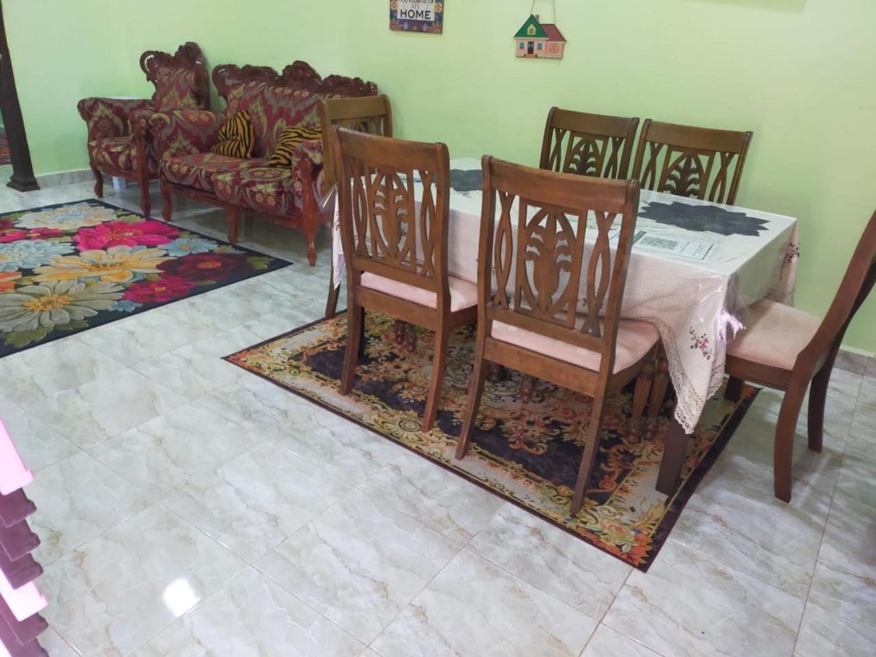 Rumah Persinggahan Di Kuala Terengganu Terengganu Homestay E ภายนอก รูปภาพ