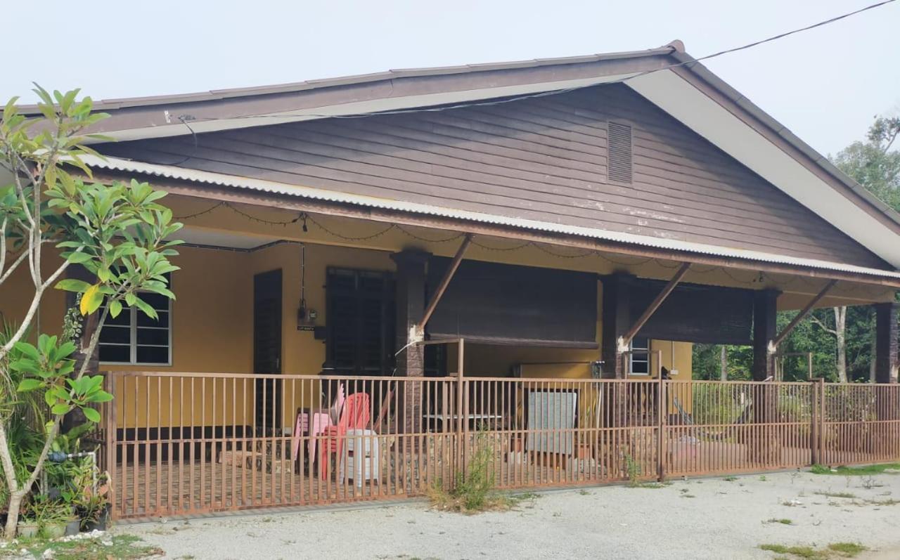 Rumah Persinggahan Di Kuala Terengganu Terengganu Homestay E ภายนอก รูปภาพ